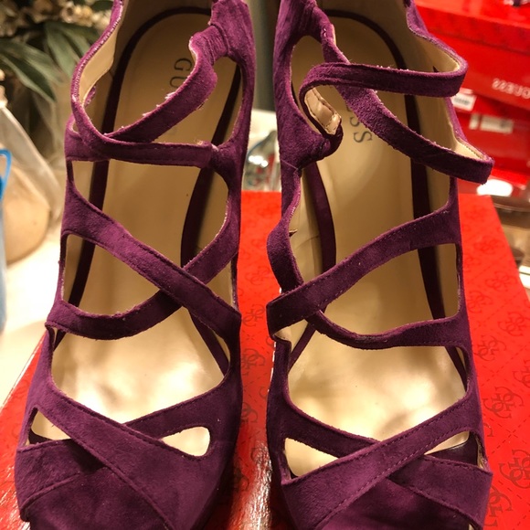 Beautiful Guess Heels 💗 - Picture 3 of 6